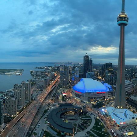 טורונטו Downtown, Luxury Condo, Cn Tower, Rogers Center, Scocia Arena, Unobstructed View מראה חיצוני תמונה