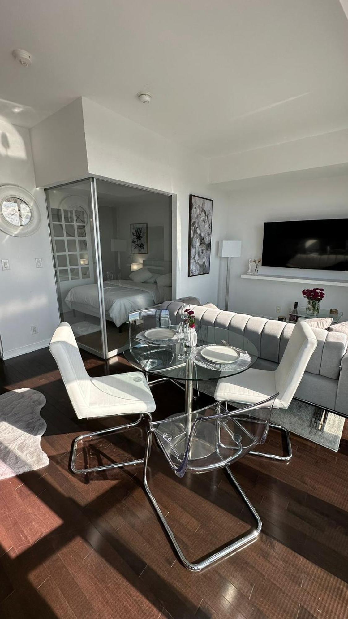 טורונטו Downtown, Luxury Condo, Cn Tower, Rogers Center, Scocia Arena, Unobstructed View מראה חיצוני תמונה